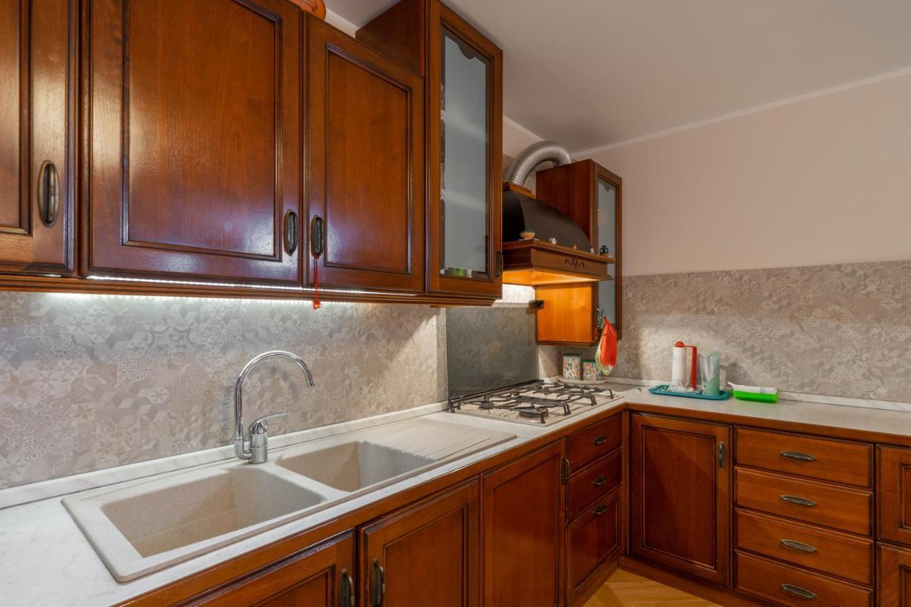 Intera villa con 2 bagni 4 camere da letto e box auto Tuglie Esterno foto